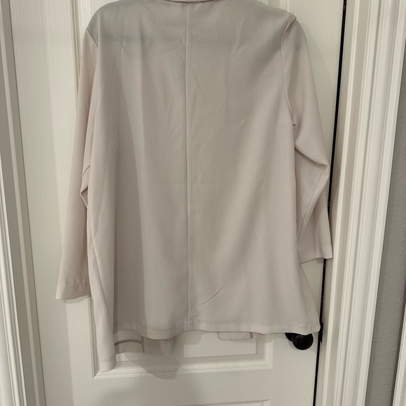 H&M Women’s Blazer off-white - Picture 3 of 3